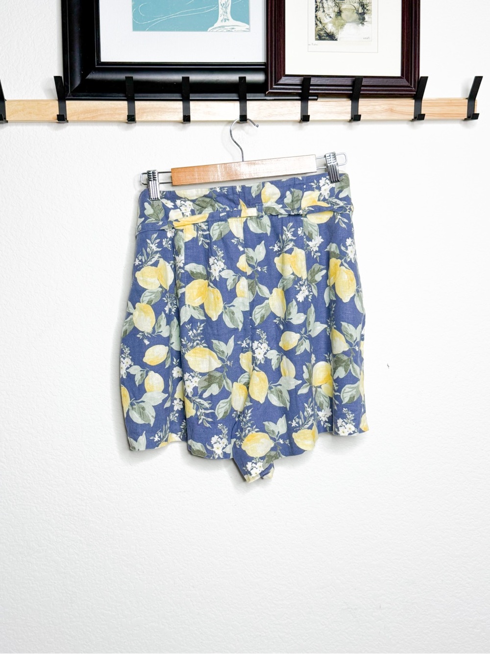 Abercrombie & Fitch Lemon Print Skort Size L - Picture 3 of 7